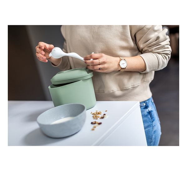 Банка для сыпучих продуктов с ложкой Hot Stuff, Organic, 1,5 л, зеленая, Koziol, изображение 7