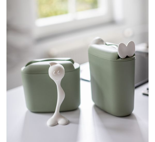 Банка для сыпучих продуктов с ложкой Hot Stuff, Organic, 1,5 л, зеленая, Koziol, изображение 3