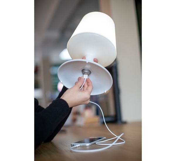 Лампа настольная Light To Go, Organic, темно-серая, Koziol, изображение 4