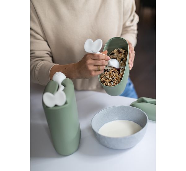 Банка для сыпучих продуктов с ложкой Hot Stuff, Organic, 1,5 л, зеленая, Koziol, изображение 5